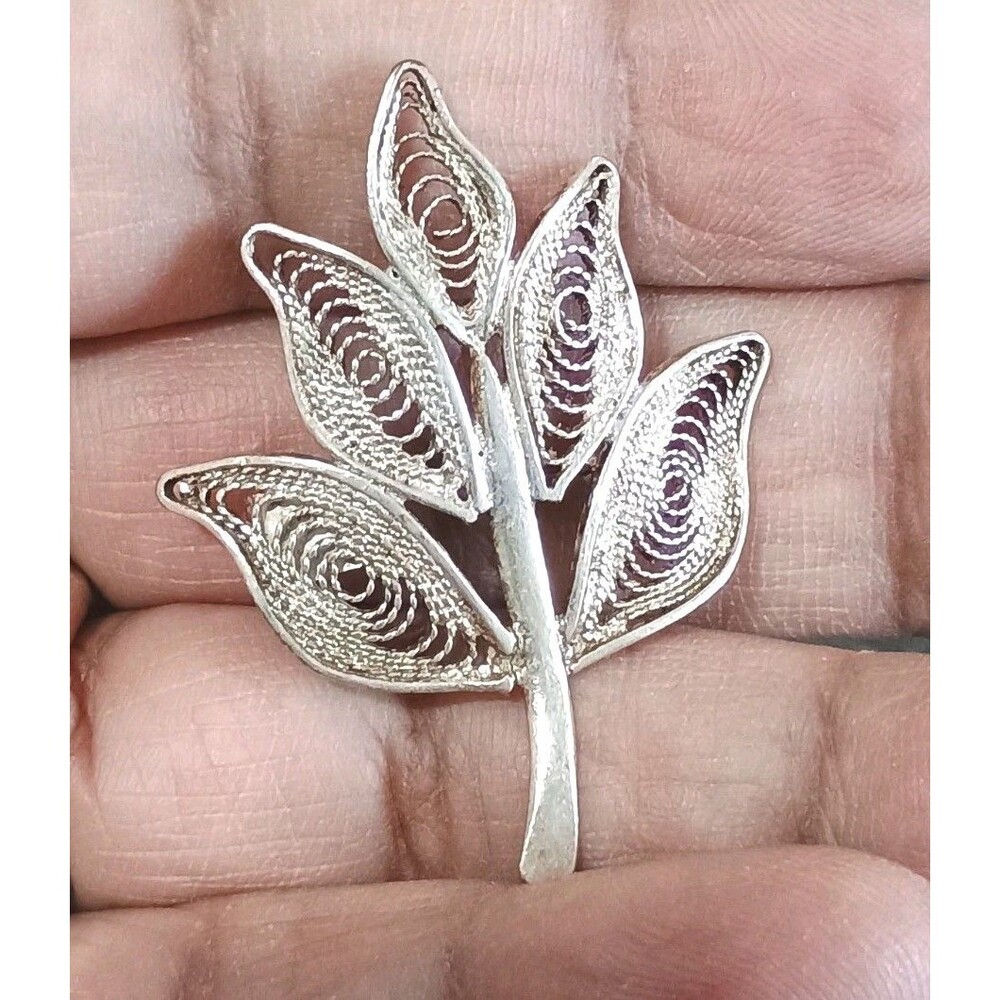 Leaf Filigree Open Work Silver Tone Vintage Brooch